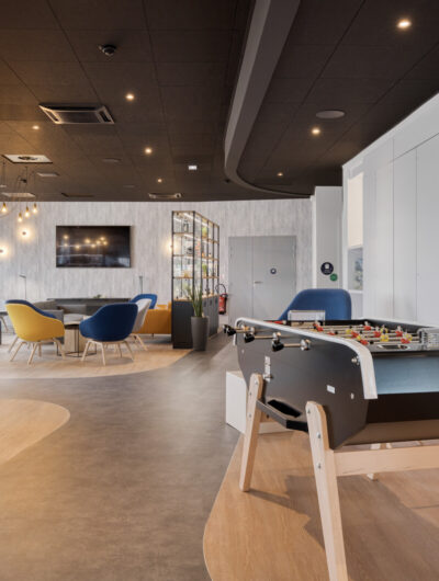 Bar lounge de l'Hôtel Campanile Rennes Sud à Saint-Jacques de la Lande