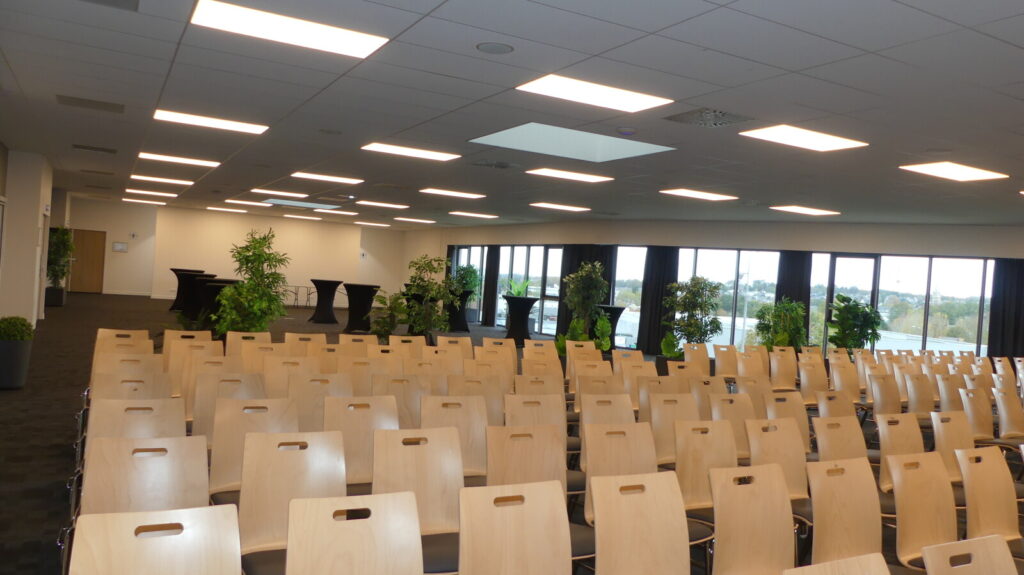 Salle Granit de la Glaz Arena aménagée en plénière
