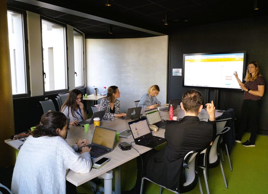 Salle Scala en format réunion (rectangle) - Le Poool Mabilay à Rennes