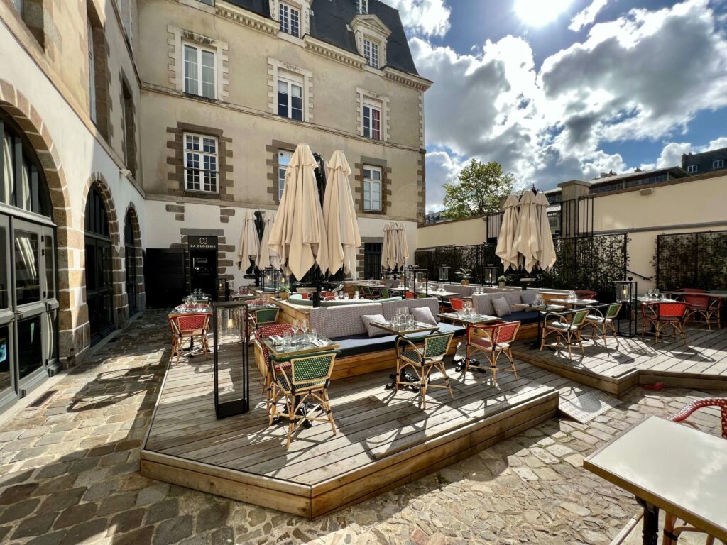 Terrasse - Restaurant La Closerie, place des Lices à Rennes