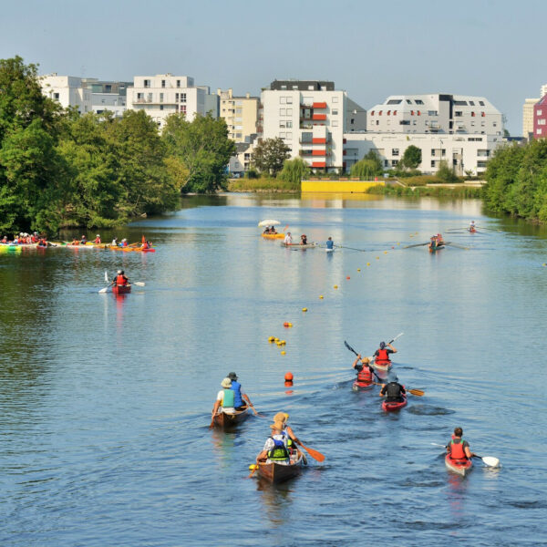 Team building kayak