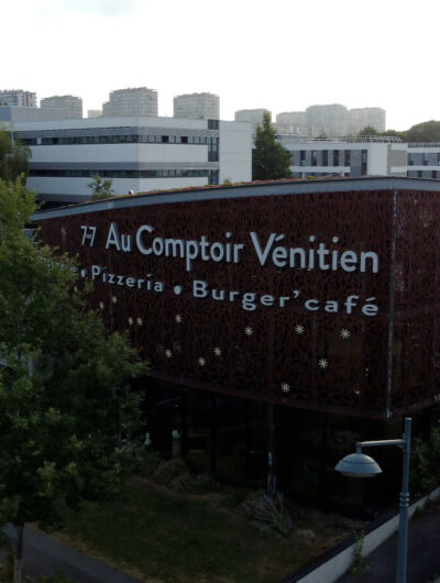 Vue panoramique du restaurant Au Comptoir Vénitien à Rennes