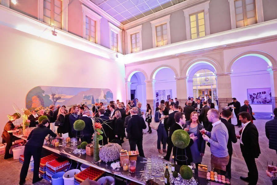 Cocktail dans le patio du Musée des Beaux-Arts de Rennes.