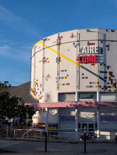 Façade de L'Aire Libre à Saint-Jacques de la Lande