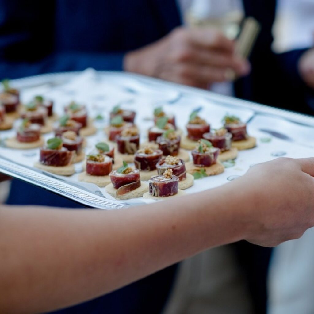 Cocktail d'un événement professionnel proposé par Coquille Traiteur à Rennes