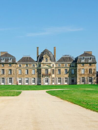 Le Château de Cucé vu du parc, près de l'Orangerie - Cesson-Sévigné