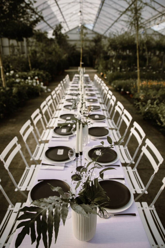 Location de mobilier et de vaisselle pour vos diners d'affaires et vos soirées de gala