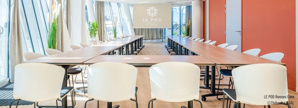 Le POD Rennes Gare-Salle de réunion Batz 1 en format U