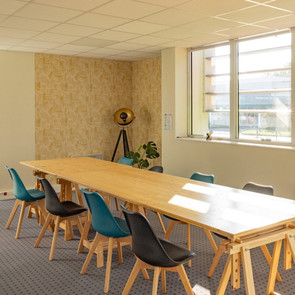 Salle Cahute à La Ruche Rennes pour vos réunions en petit comité