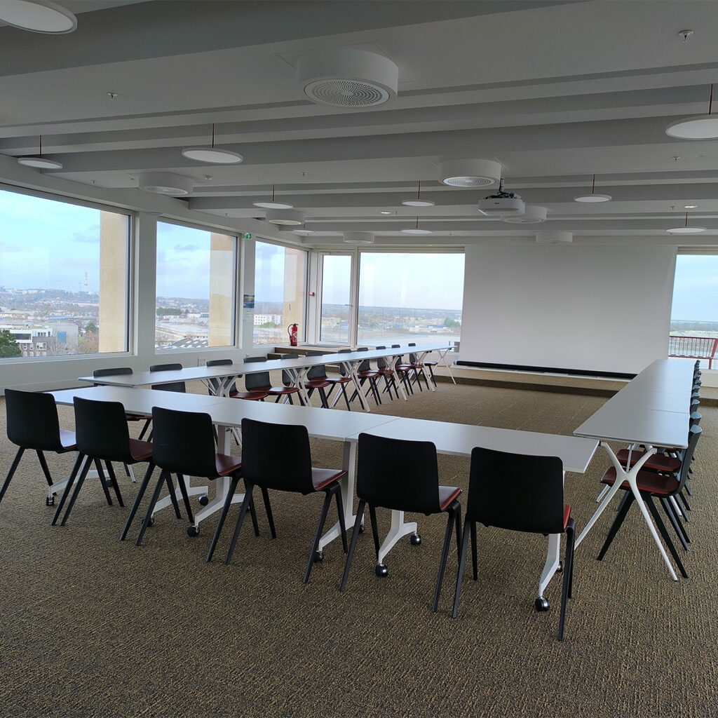 Salle panoramique de Ouest-France en format U