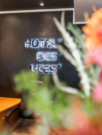 Accueil de l'Hôtel des Lices, à Rennes