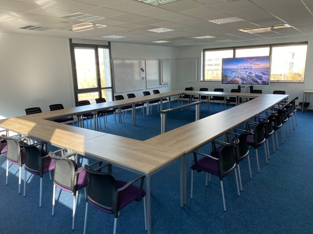 Chambre d'Agriculture de Bretagne à Rennes - Salle Bro Gwened Léon en format réunion (rectangle)
