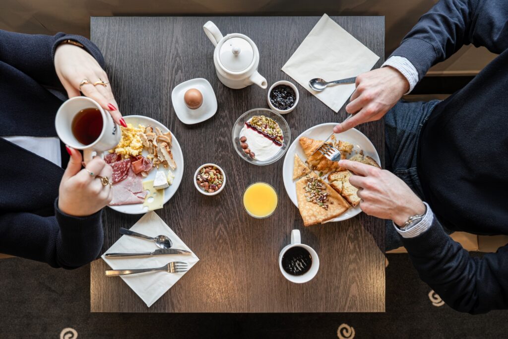Petit-déjeuner à l'hôtel Kyriad Rennes Nord