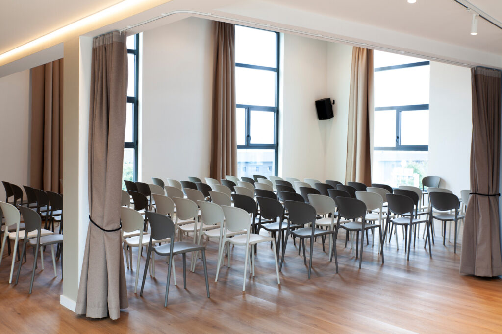 L'Observatoire à Pacé - salle en format plénière
