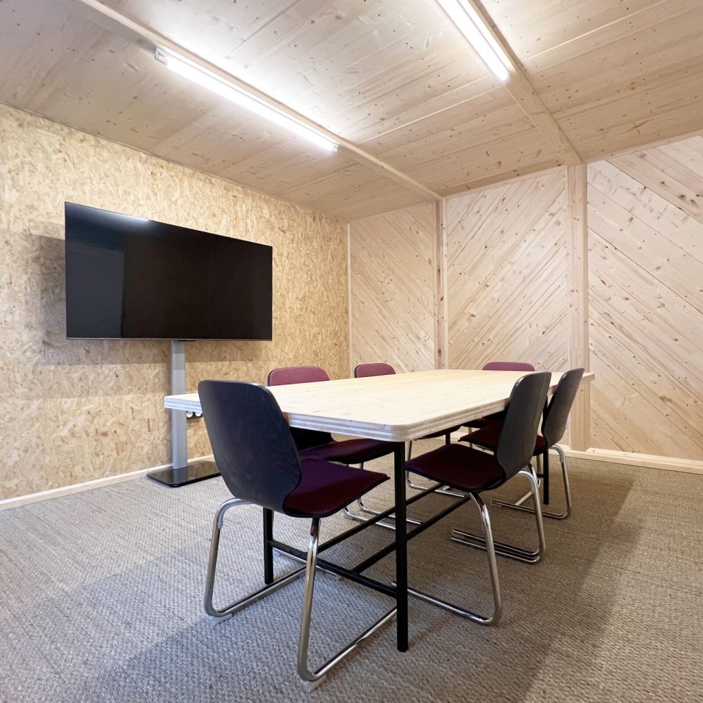 Salle de réunion pour 20 personnes proposée par Comme un Etabli à Rennes