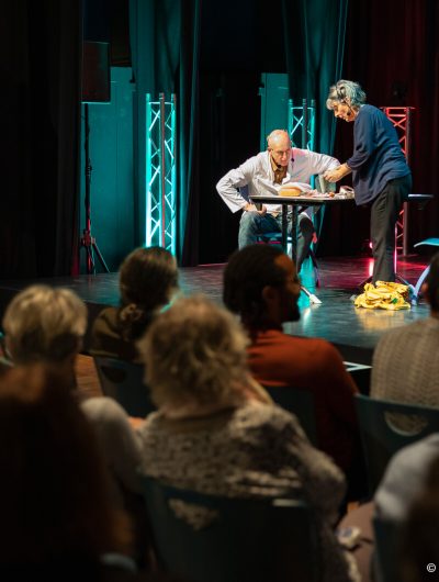 Le Criporteur à Rennes vous propose des Teambuilding, saynetes sur mesure et accueils décalés.