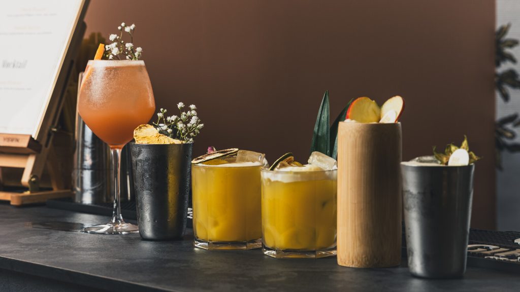 Bar Spirits vous présente ses cocktails. Prestations cocktails & Ateliers mixologie pour événements professionnels à Rennes Métropole